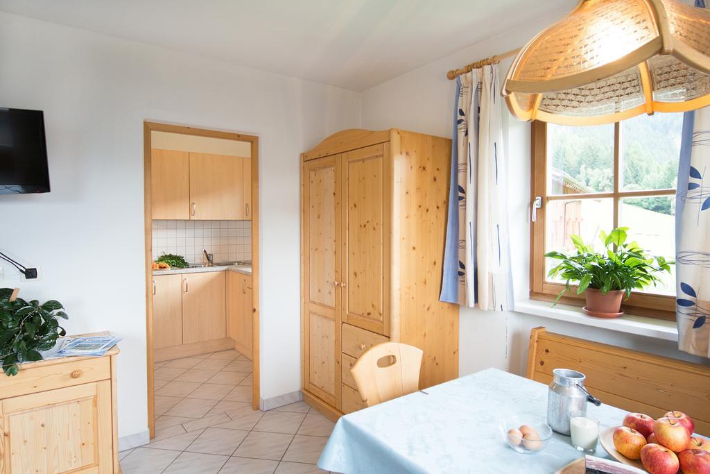 Vila Baerntalerhof Falzes Pokoj fotografie